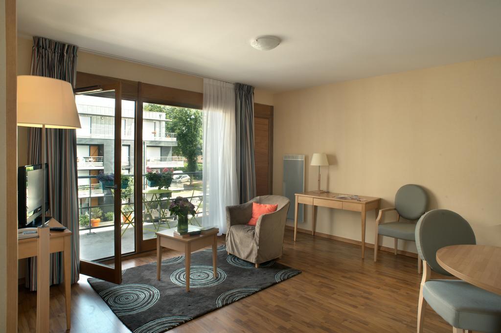 Domitys Le Parc De Vinci Aparthotel Amboise Ruang foto